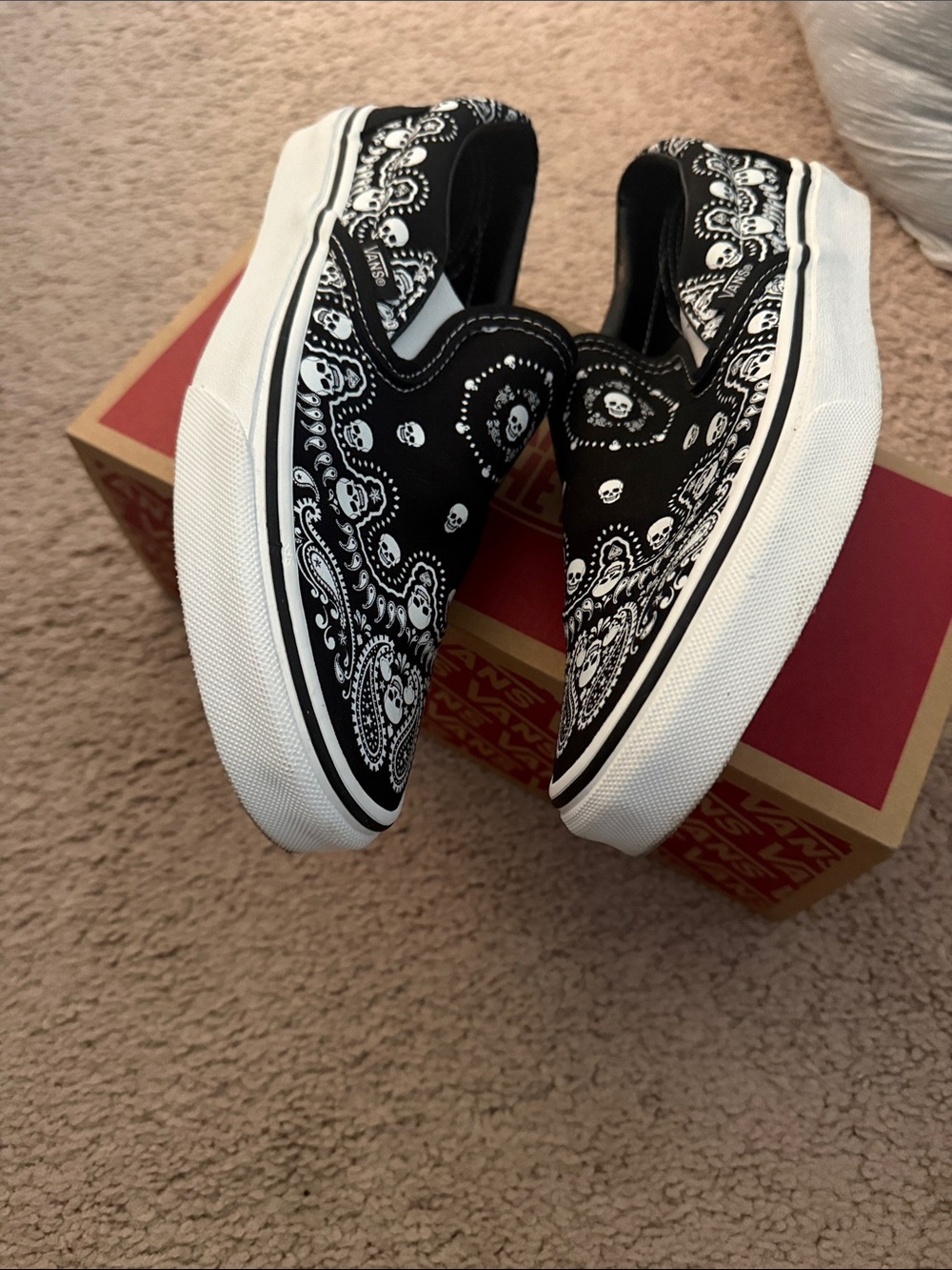 Vans Black & White Paisley Skull Slip-On Sneakers - Picture 3 of 6